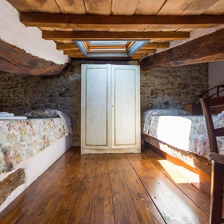 Appartamenti Turistici Vicolo S. Chiara Sassoferrato Eksteriør billede