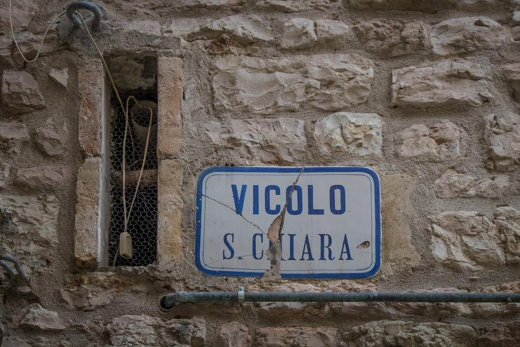 Appartamenti Turistici Vicolo S. Chiara Sassoferrato Eksteriør billede
