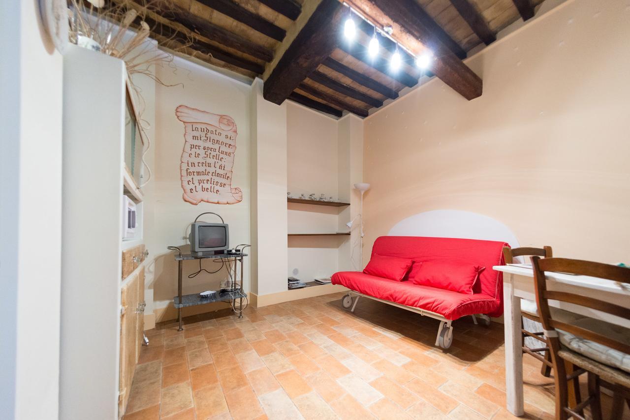 Appartamenti Turistici Vicolo S. Chiara Sassoferrato Eksteriør billede